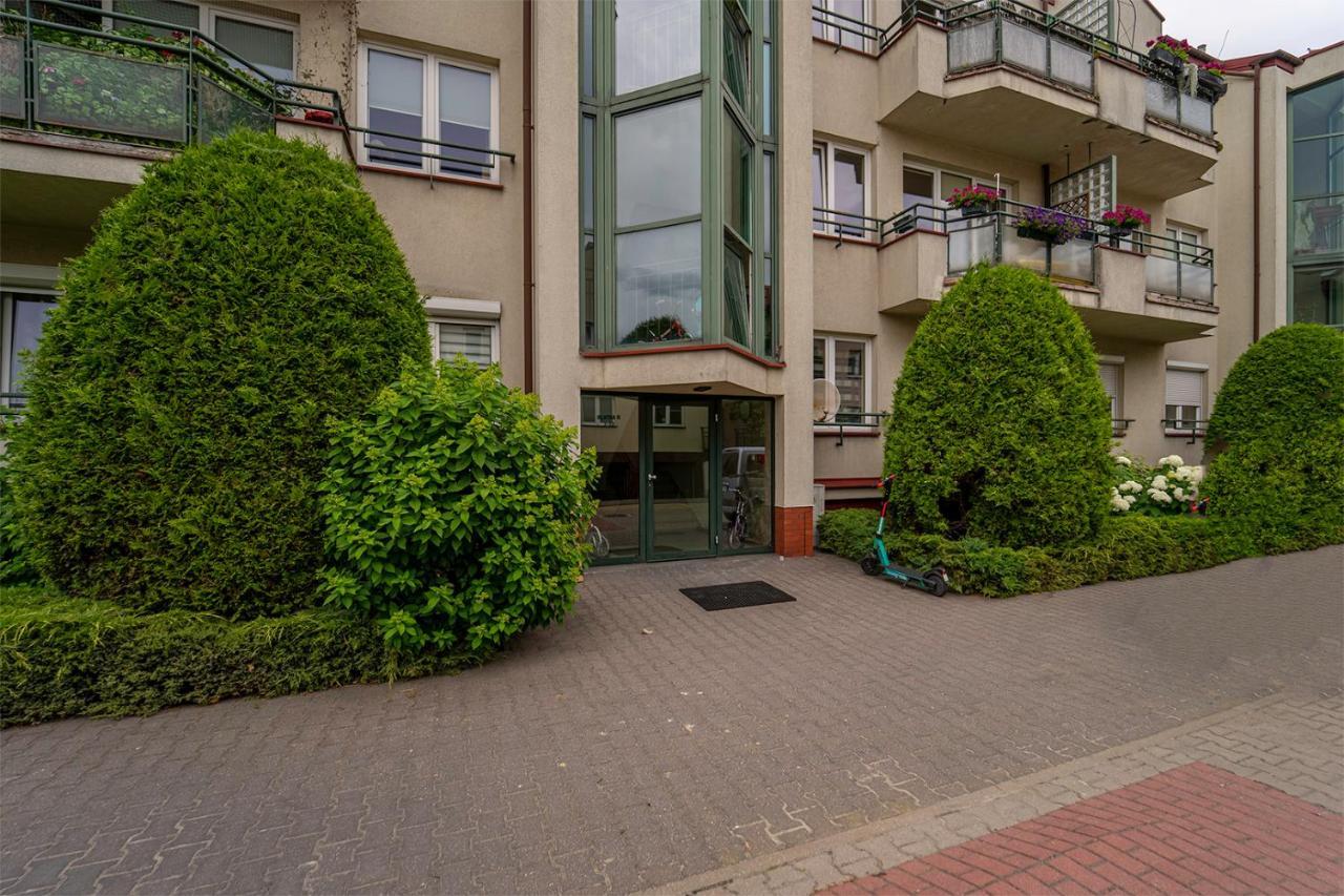 90m2 Prestige - Parking & Jacuzzi & Aircon By Rentujemy Apartment *