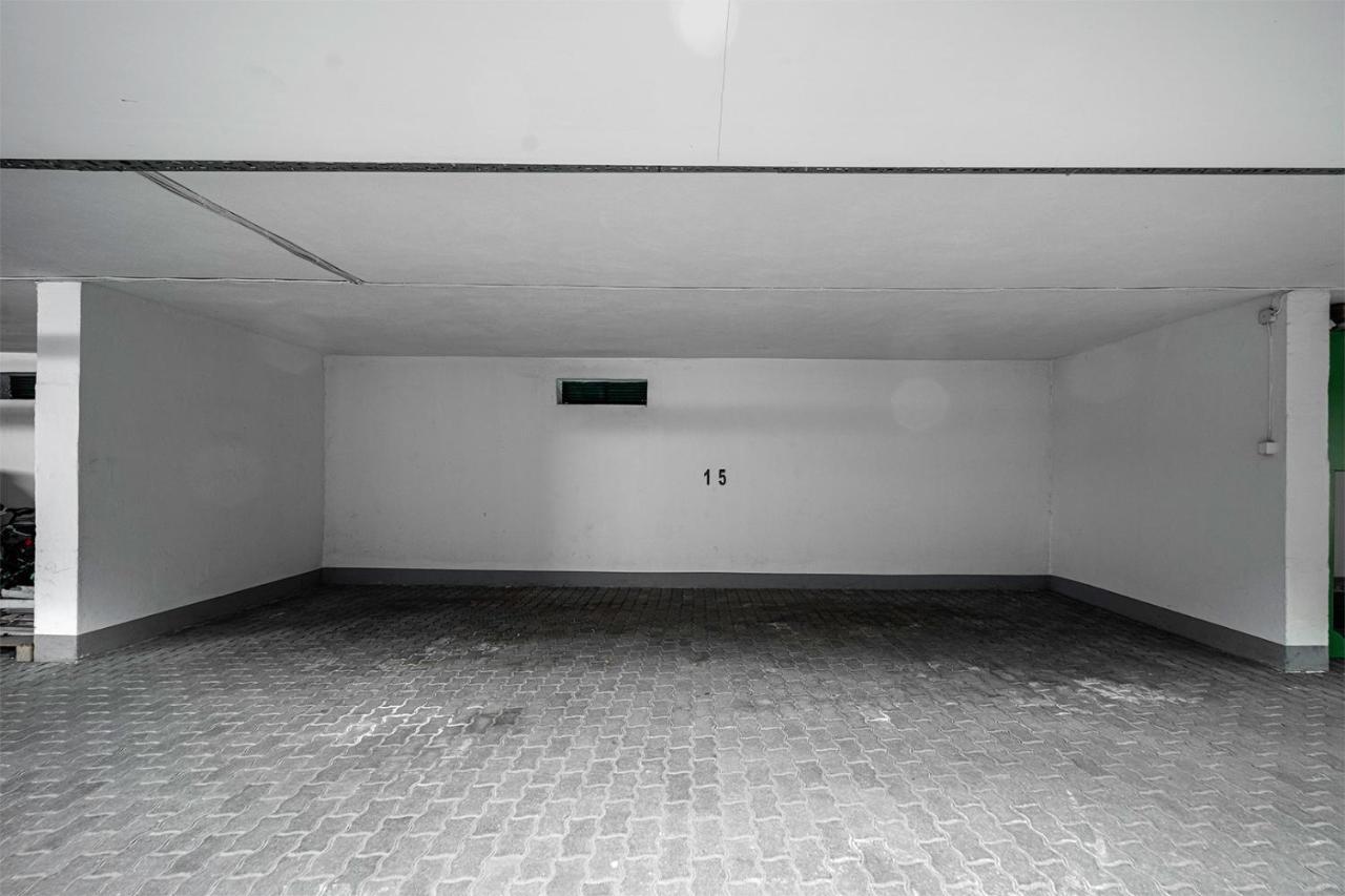 90m2 Prestige - Parking & Jacuzzi & Aircon By Rentujemy Apartment