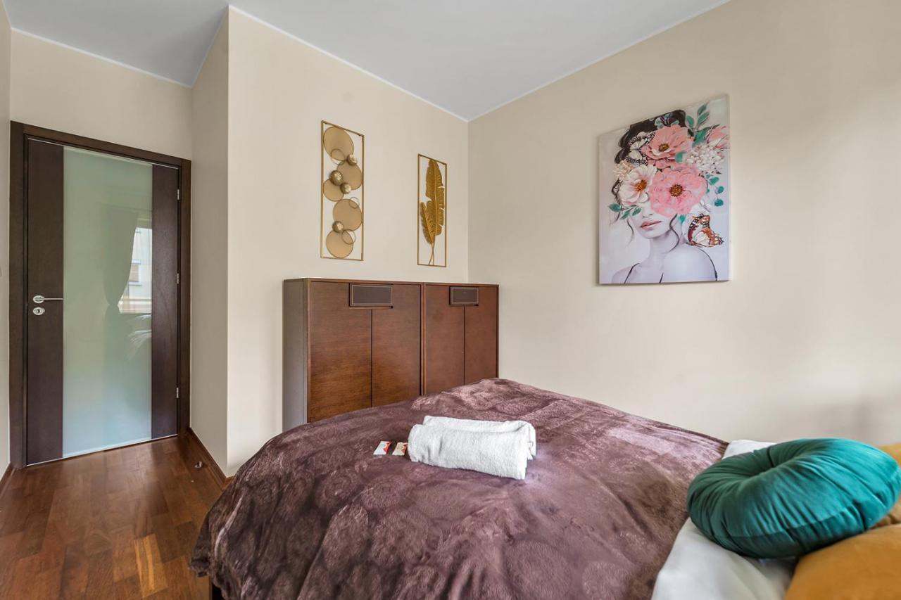 Apartment 90m2 Prestige - Parking & Jacuzzi & Aircon By Rentujemy